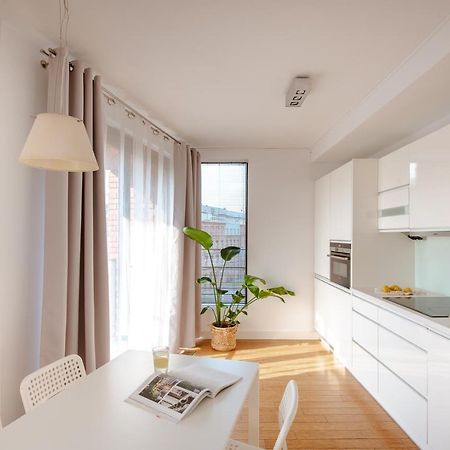Spacious Apartment Close To Main Station / Galeria Krakowska Bagian luar foto