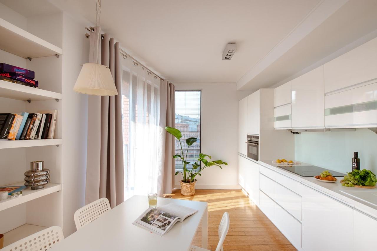 Spacious Apartment Close To Main Station / Galeria Krakowska Bagian luar foto