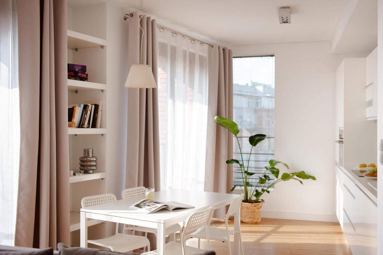 Spacious Apartment Close To Main Station / Galeria Krakowska Bagian luar foto