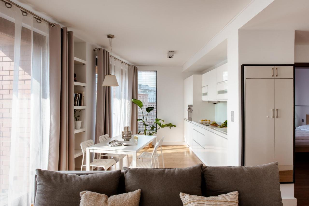 Spacious Apartment Close To Main Station / Galeria Krakowska Bagian luar foto